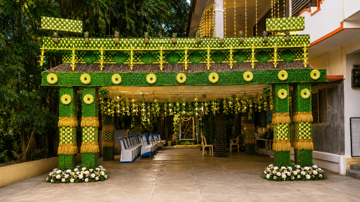Traditional wedding mandap decoration in Bangalore with classic floral design